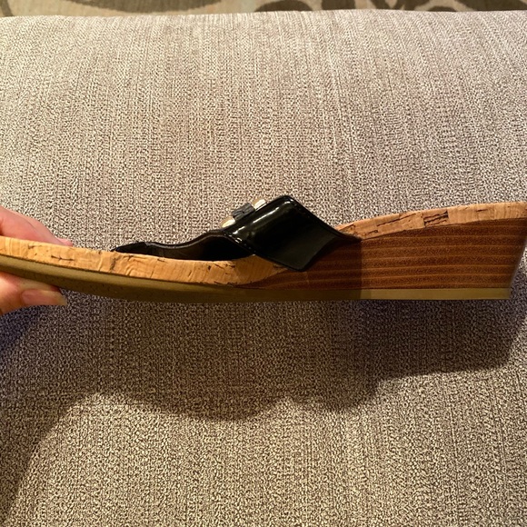 Bandolino Wedge Sandals - Picture 4 of 4